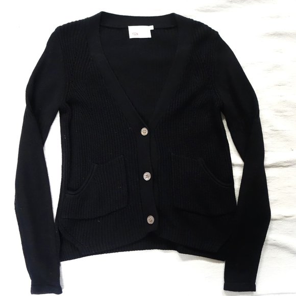 Yoon Sweater - Picture 1 of 10